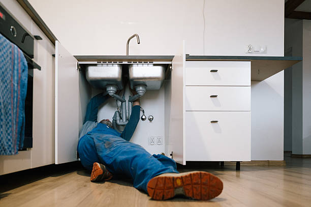 Professional Leak Detection technician working in Summit, NY